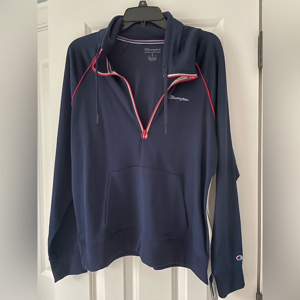 🆕Women’s Champion athletic zip up pullover. Brand new with tags🆕